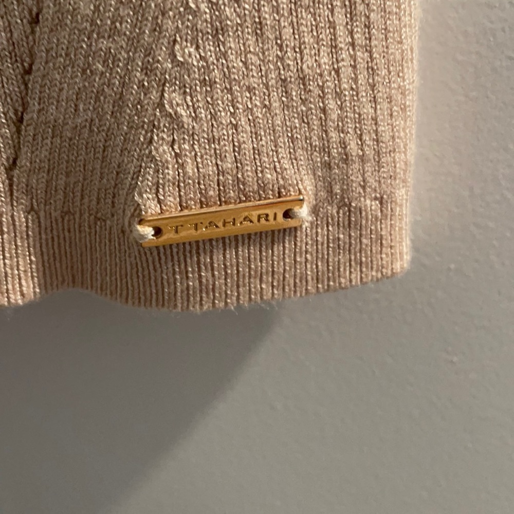 Tan Tahari sleeveless top